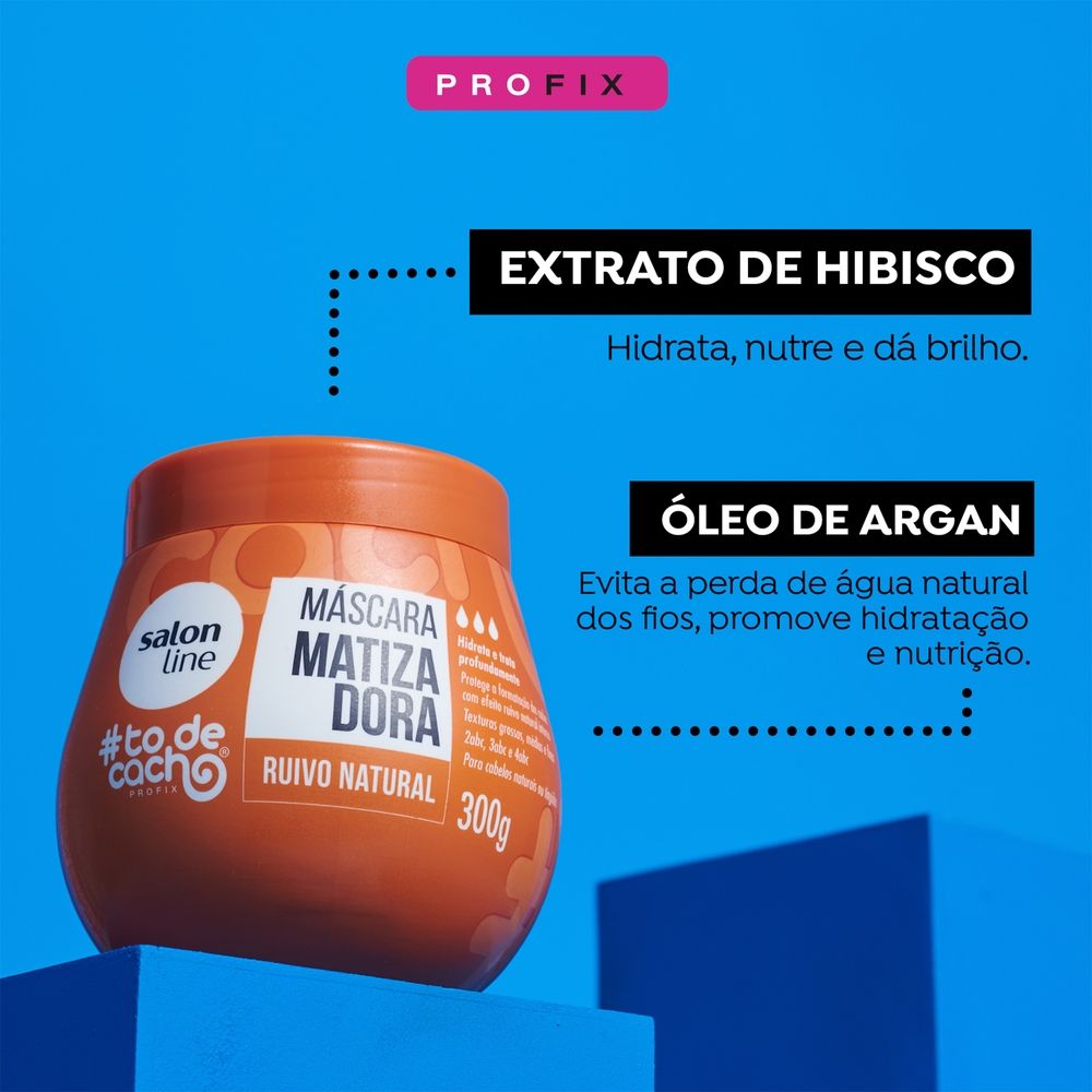Imagem promocional com destaque aos ingredientes: extrato de hibisco e óleo de argan